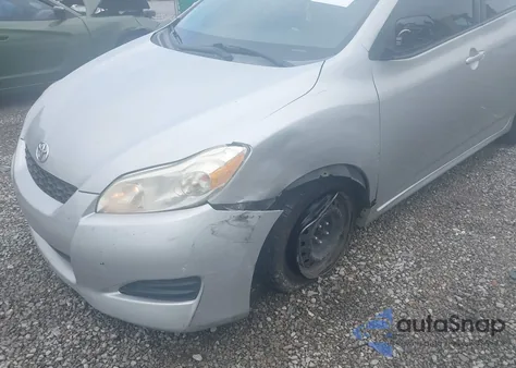 2011 Toyota Corolla Matrix z USA, uszkodzony, nr VIN 2T1KU4EE1BC540071